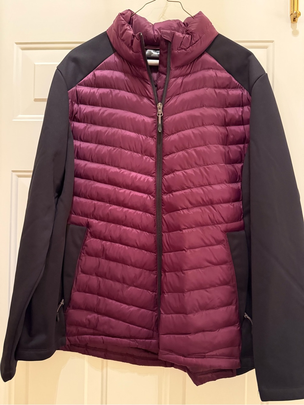 Women’s Quilted Hybrid Jacket - Plum and Black